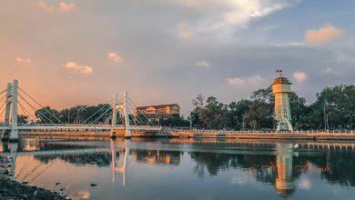 Phan Thiết là thành phố trực thuộc của tỉnh Bình Thuận với đường bờ biển kéo dài