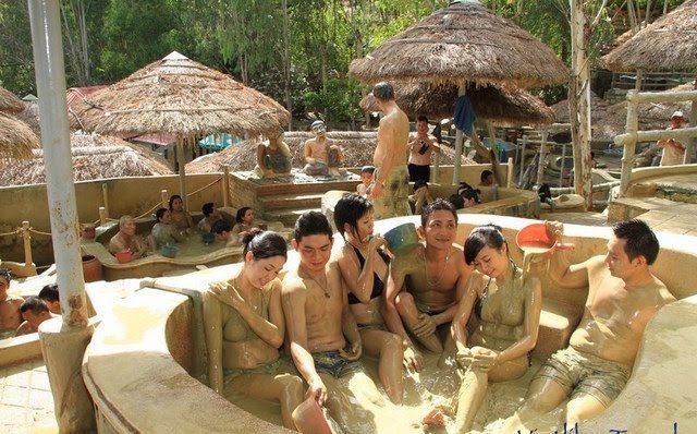 Tắm bùn khoáng tại Phan Thiết